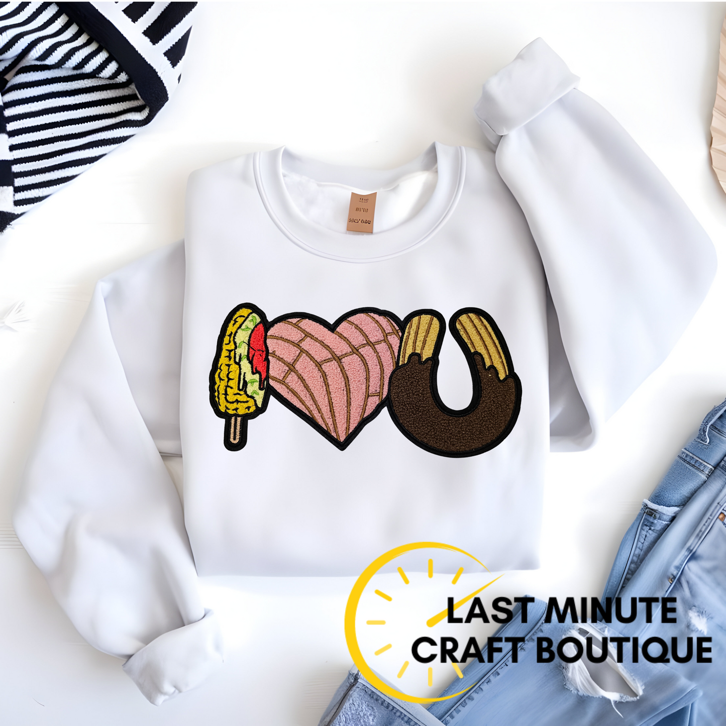 "I Love U" patch - Crewneck