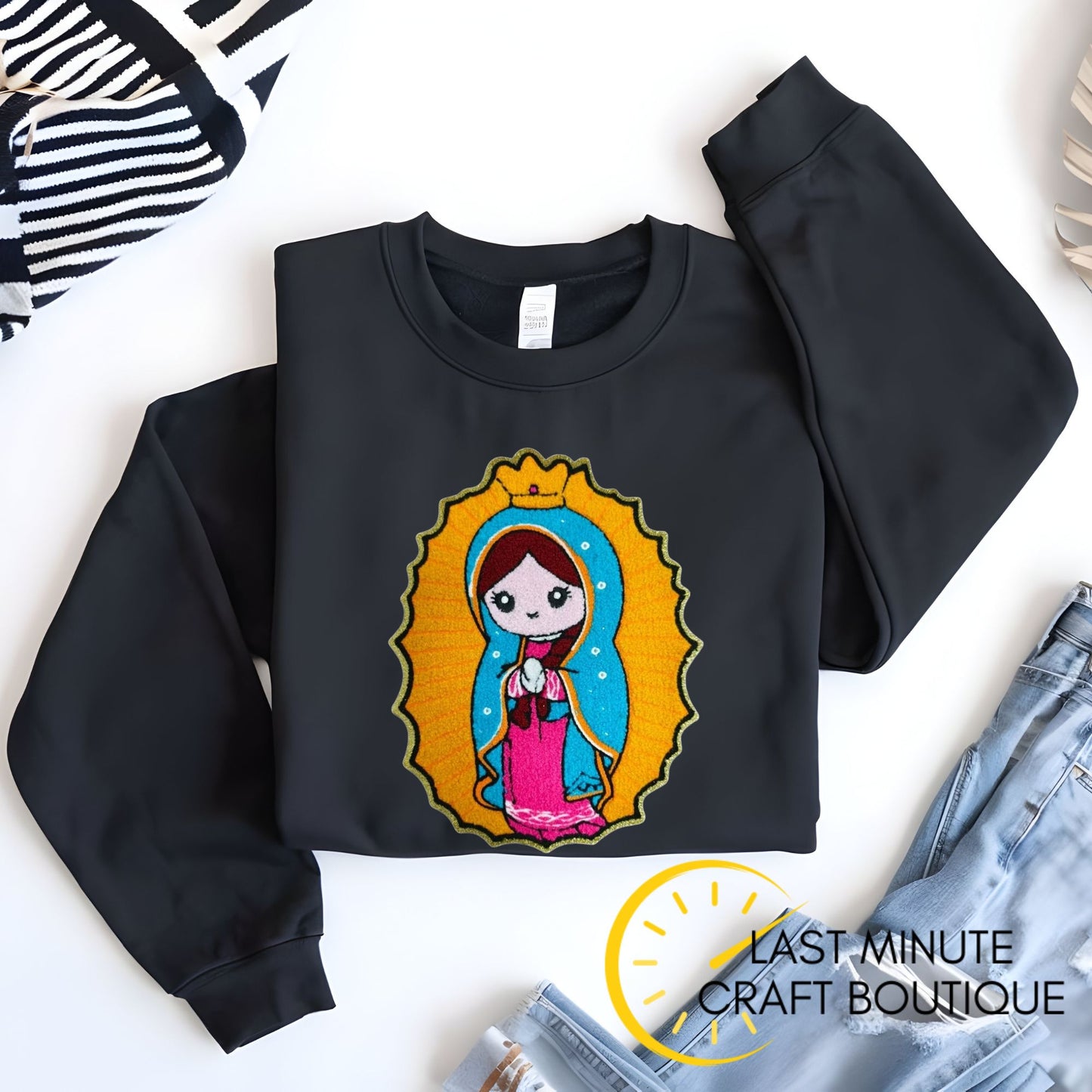 Crewneck with Our Lady patch